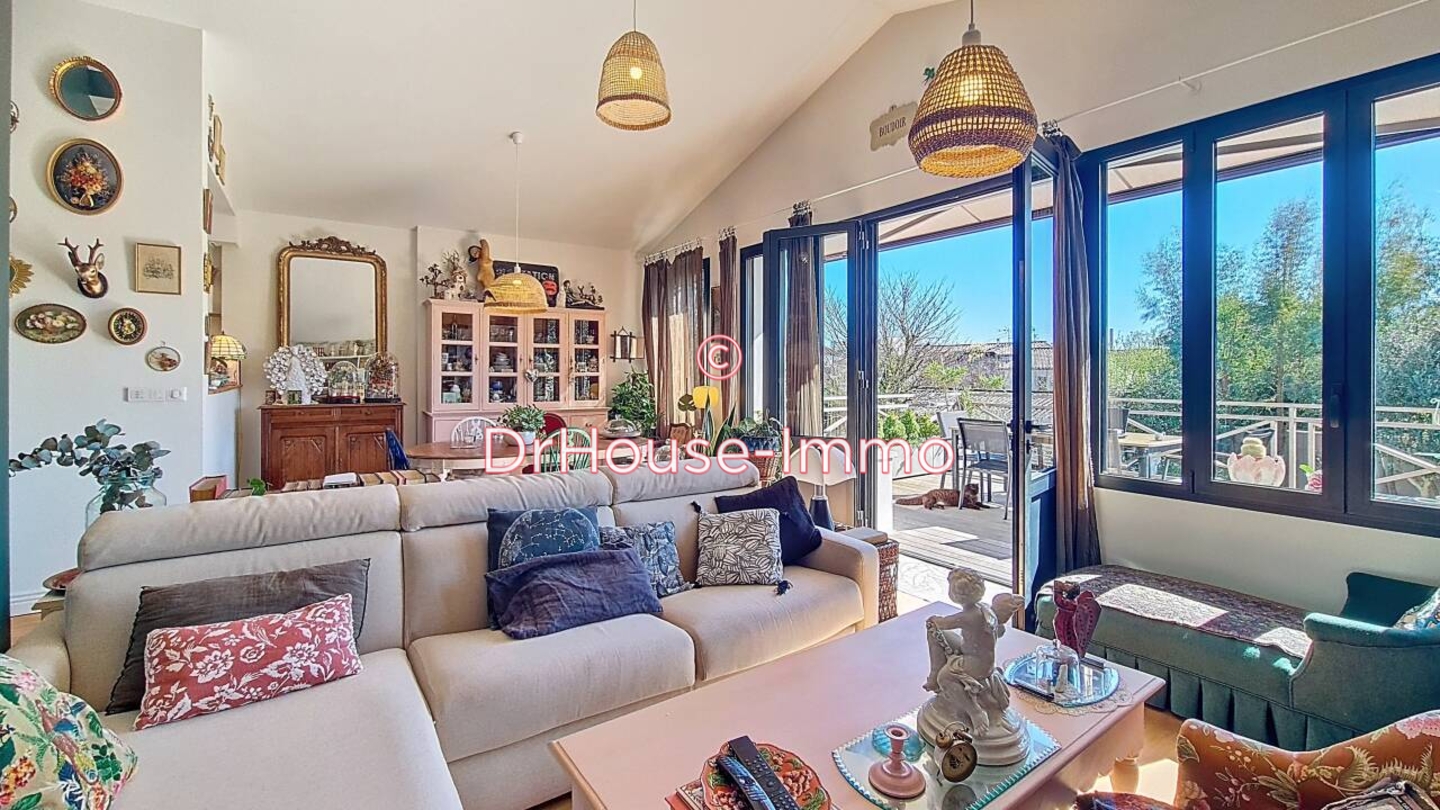 Maison 7 pièces de 190 m² - Mérignac (33700)