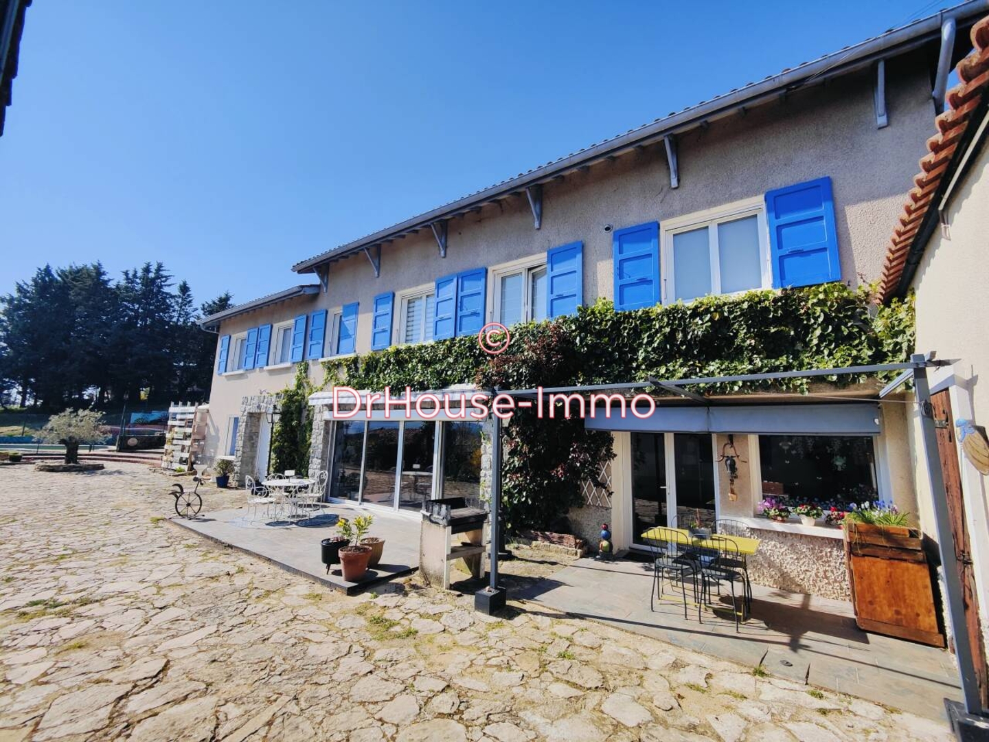 Maison 6 pièces de 191 m² - Saint-Donat-sur-l'Herbasse (26260)