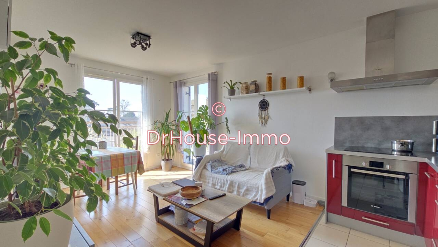 Appartement 2 pièces de 42 m² - Émerainville (77184)