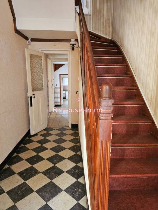 Maison 8 pièces de 98 m² - Saint-Amand-les-Eaux (59230)