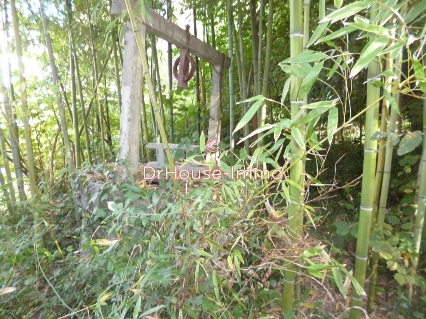 Terrain de 1 200 m² - Yvrac (33370)