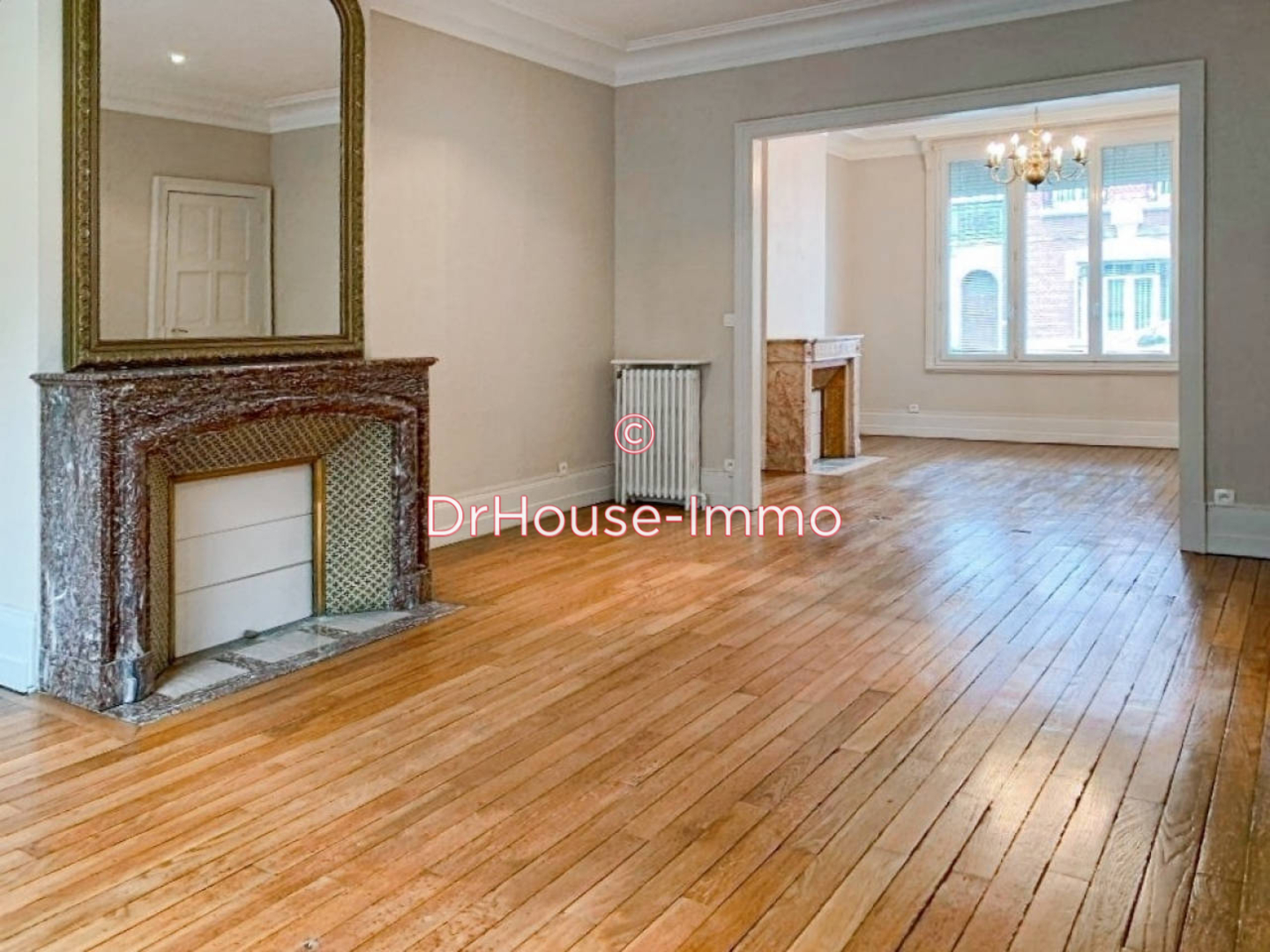 Maison 7 pièces de 212 m² - Chauny (02300)