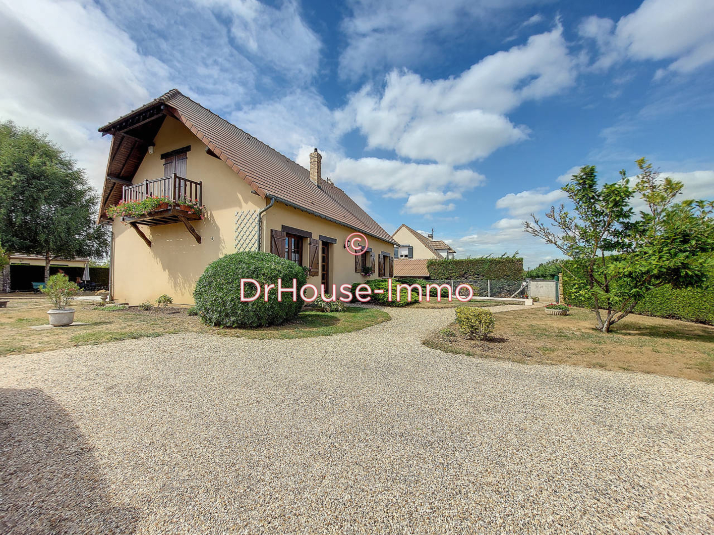 Maison 6 pièces de 146 m² - Courcelles-sur-Seine (27940)
