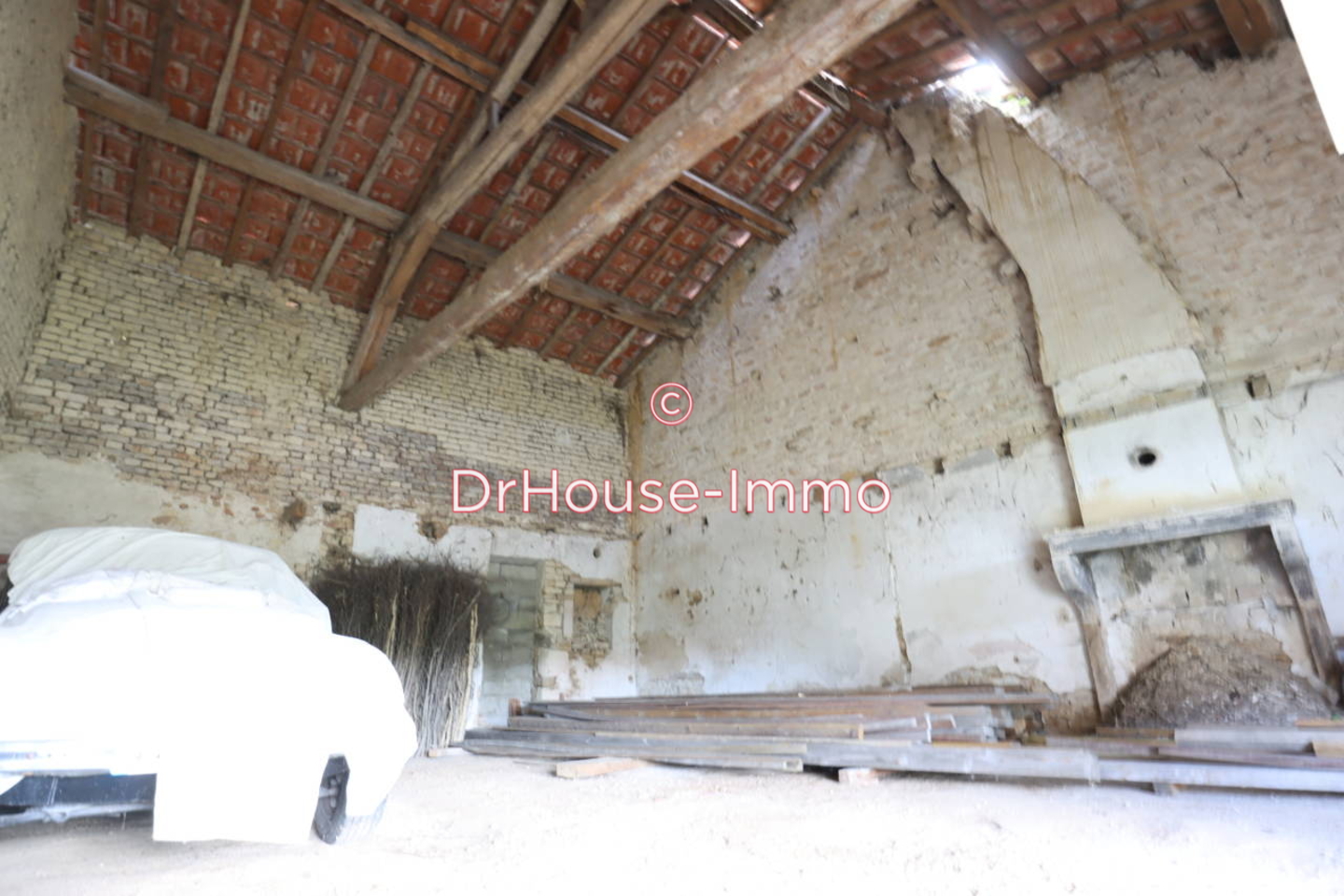 Maison 5 pièces de 120 m² - Saint-Cyr (71240)