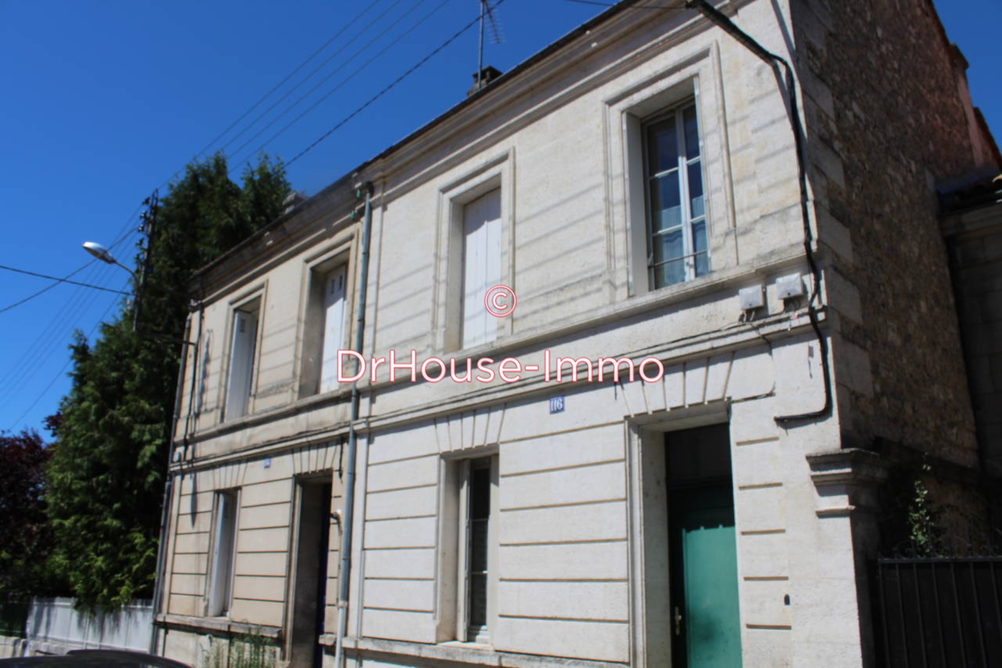 Immeuble 6 pièces de 183 m² - Angoulême (16000)