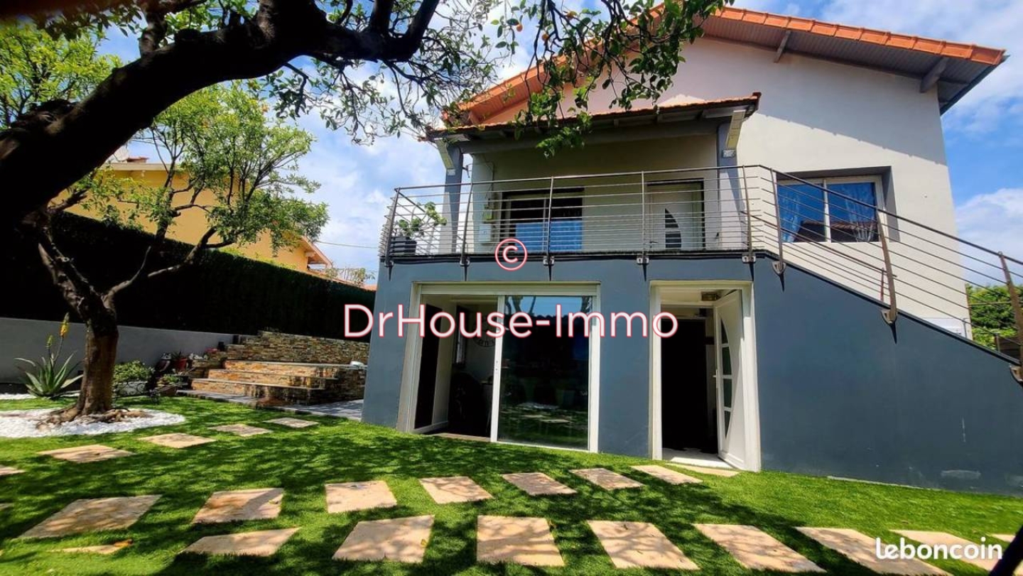 Maison 7 pièces de 164 m² - Cagnes-sur-Mer (06800)