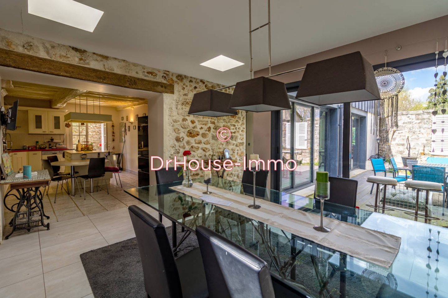 Maison 8 pièces de 218 m² - Chevannes (91750)