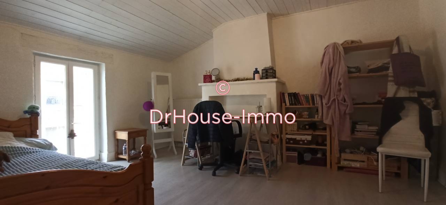 Maison 4 pièces de 98 m² - Sainte-Foy-la-Grande (33220)