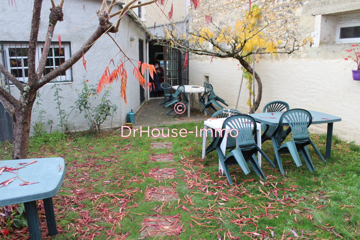 Maison 4 pièces de 180 m² - Ruelle-sur-Touvre (16600)