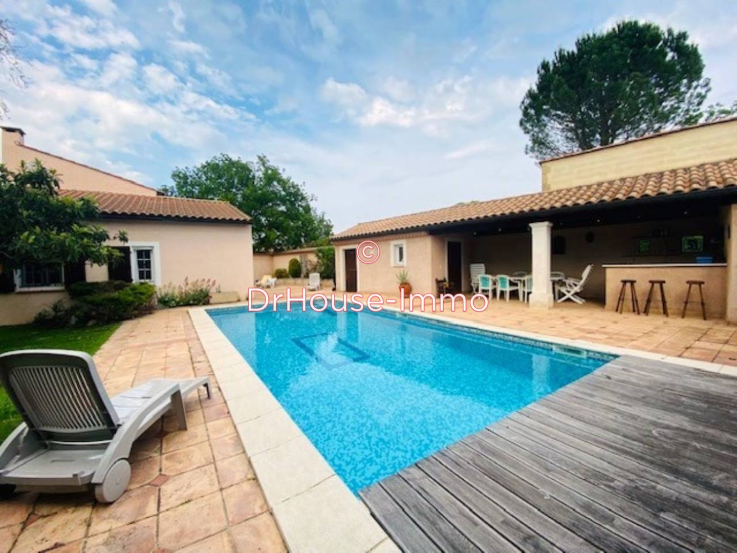 Maison 6 pièces de 160 m² - Montaren-et-Saint-Médiers (30700)