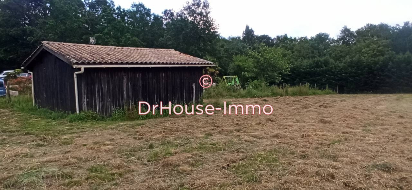 Terrain de 1 500 m² - Saint-Genès-de-Lombaud (33670)