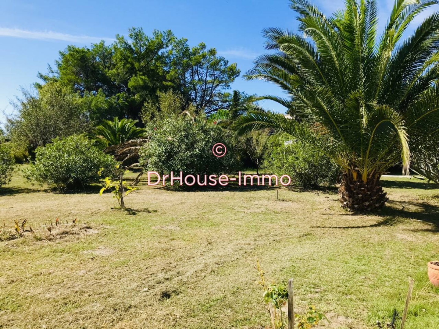 Maison 10 pièces de 320 m² - Saintes-Maries-de-la-Mer (13460)