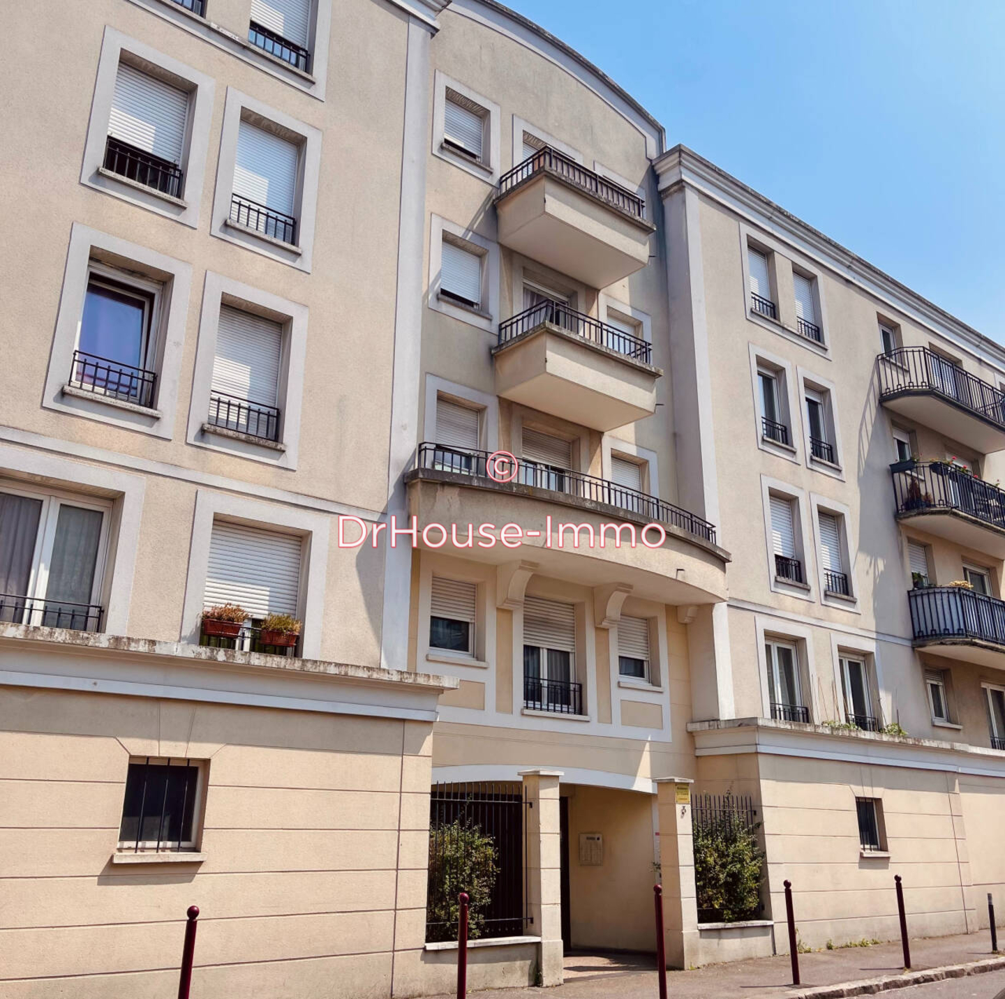 Appartement 3 pièces de 61 m² - Bondy (93140)