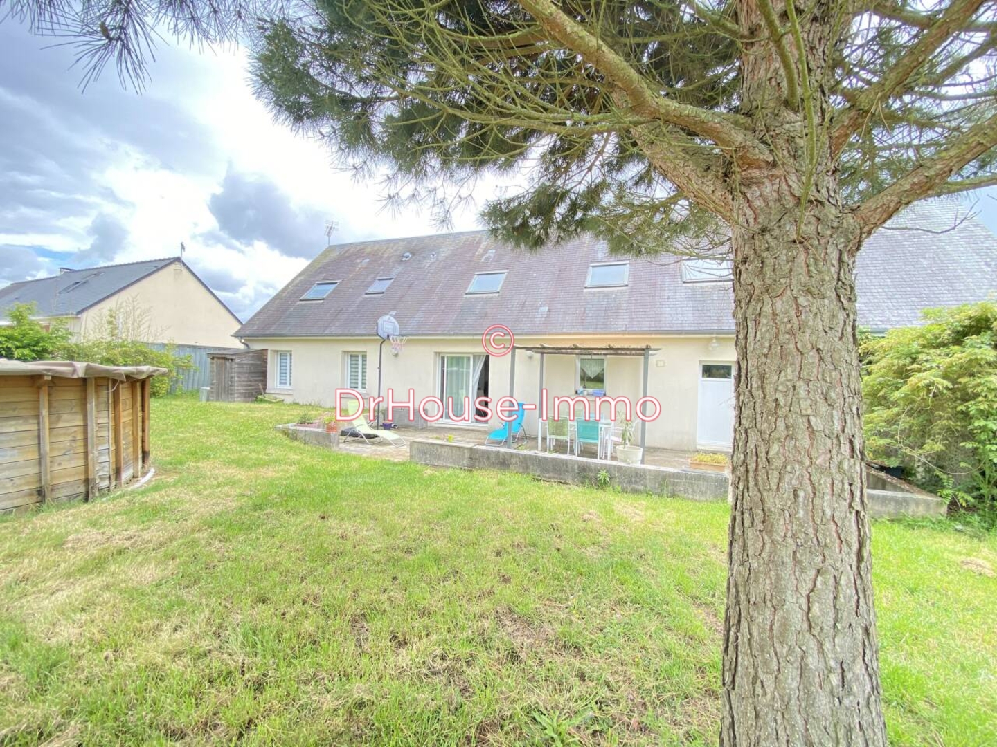 Maison 7 pièces de 177 m² - Thilouze (37260)