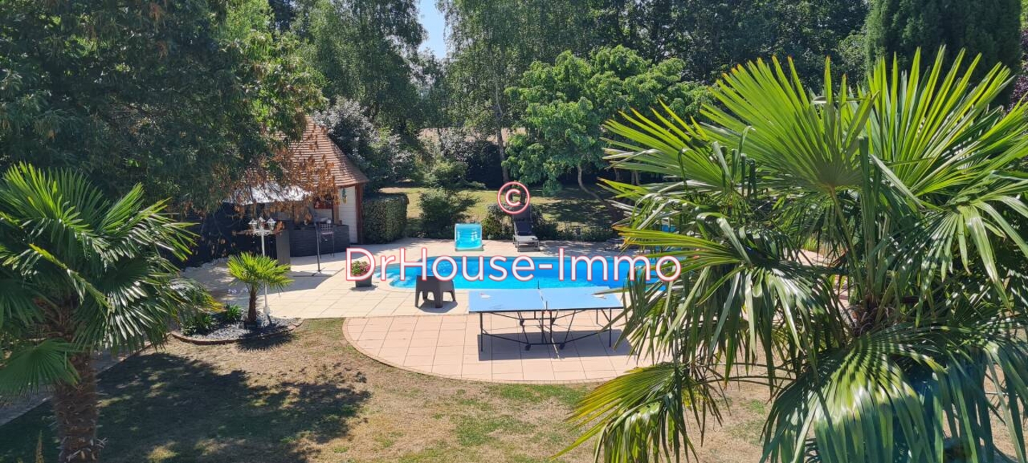 Maison 6 pièces de 180 m² - Arnage (72230)