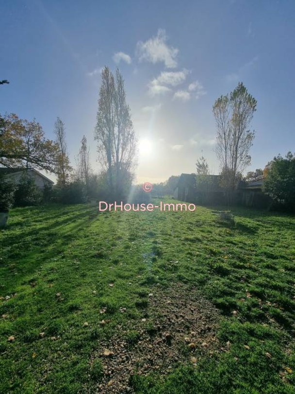 Terrain de 3 500 m² - Eysines (33320)