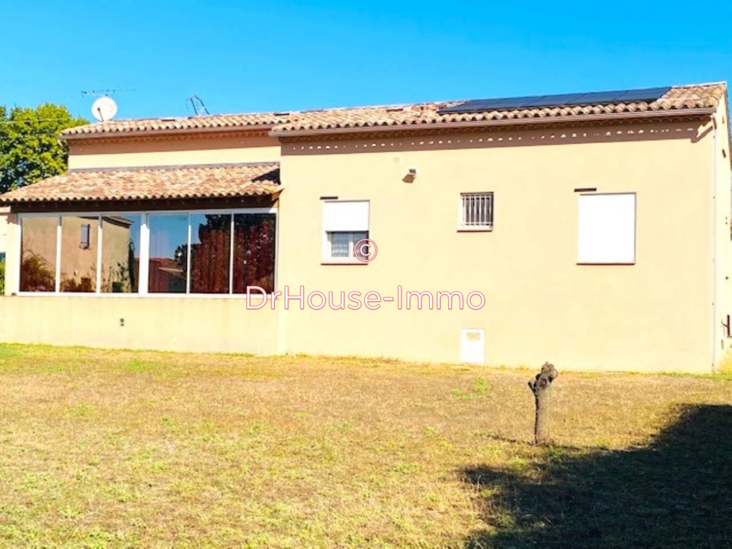 Maison 9 pièces de 230 m² - Uzès (30700)