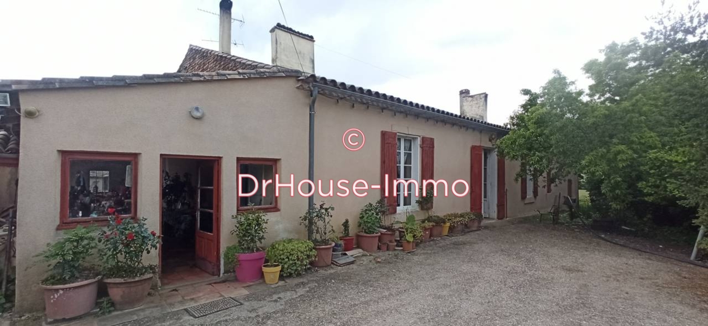 Maison 8 pièces de 280 m² - Seyches (47350)