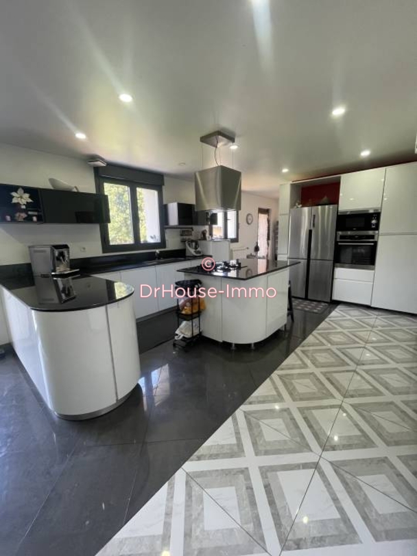 Maison 8 pièces de 130 m² - Villepinte (93420)