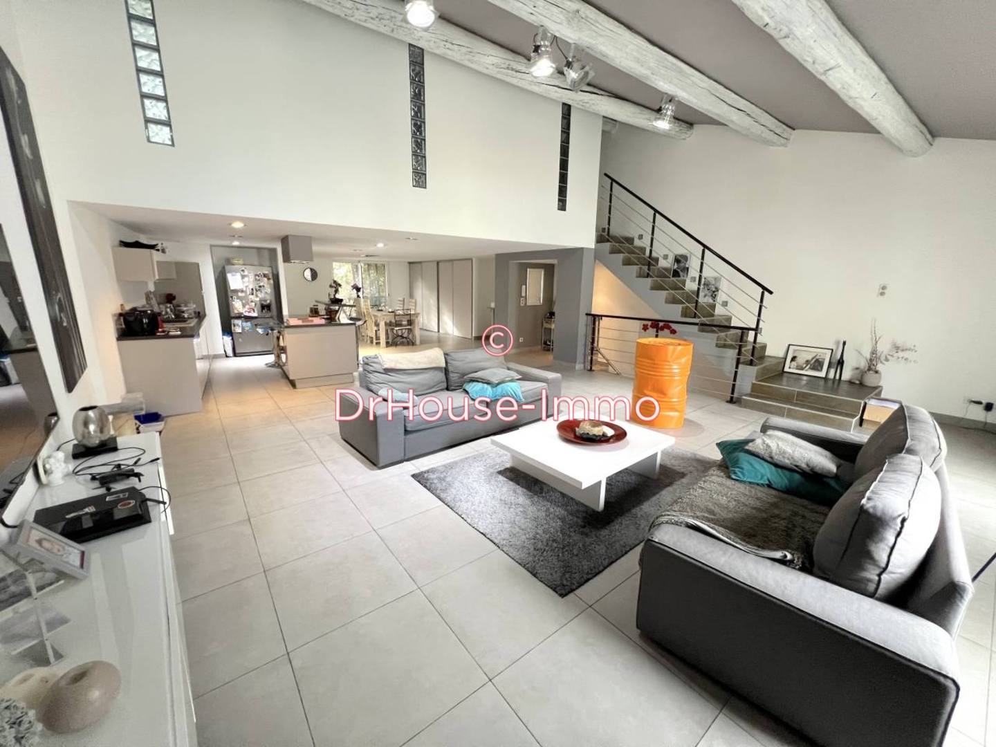 Appartement 4 pièces de 153 m² - Aigues-Mortes (30220)