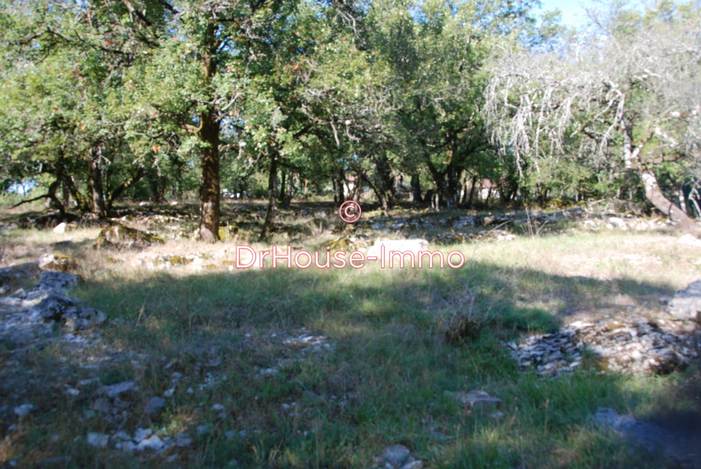 Terrain de 1 870 m² - Loubressac (46130)