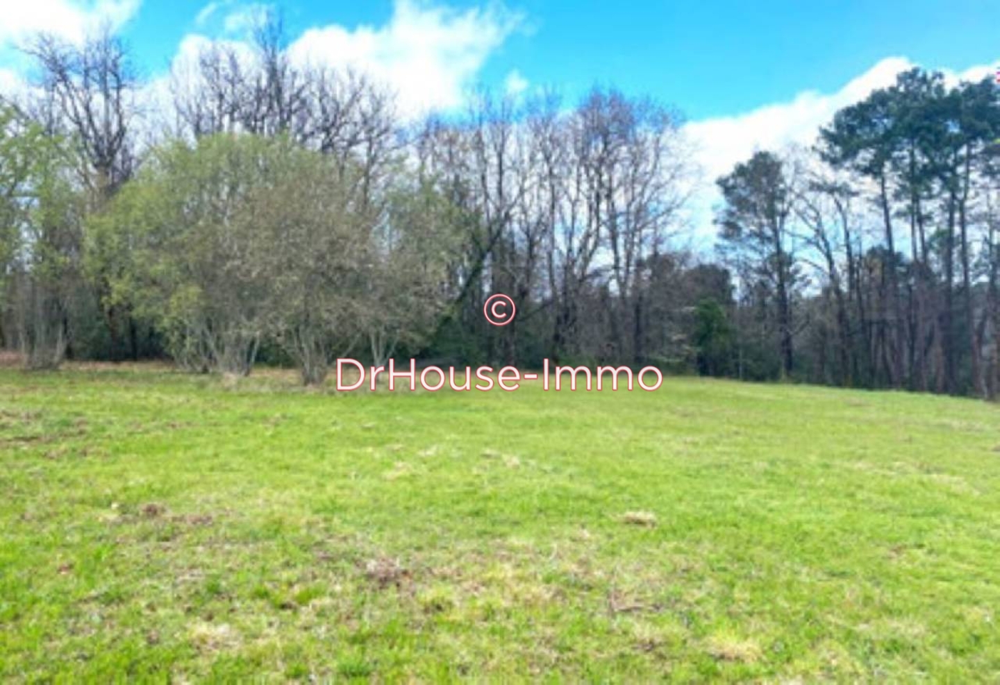 Terrain de 2 393 m² - Marsac-sur-l'Isle (24430)