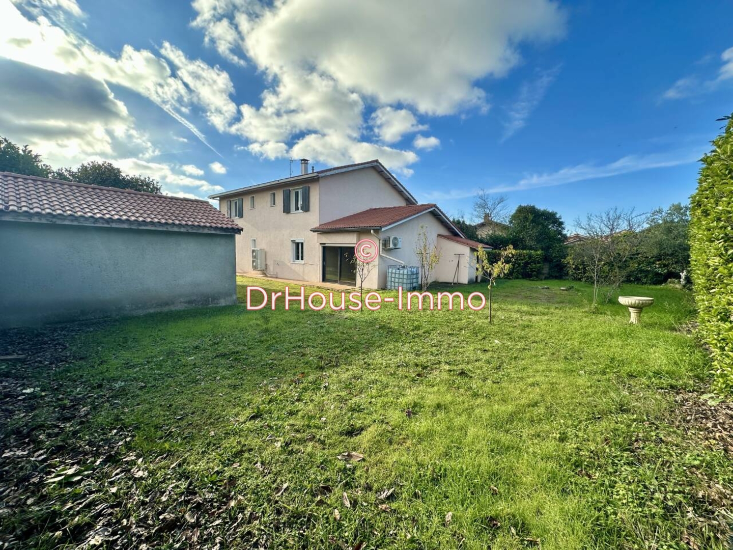 Maison 7 pièces de 201 m² - Romans-sur-Isère (26100)