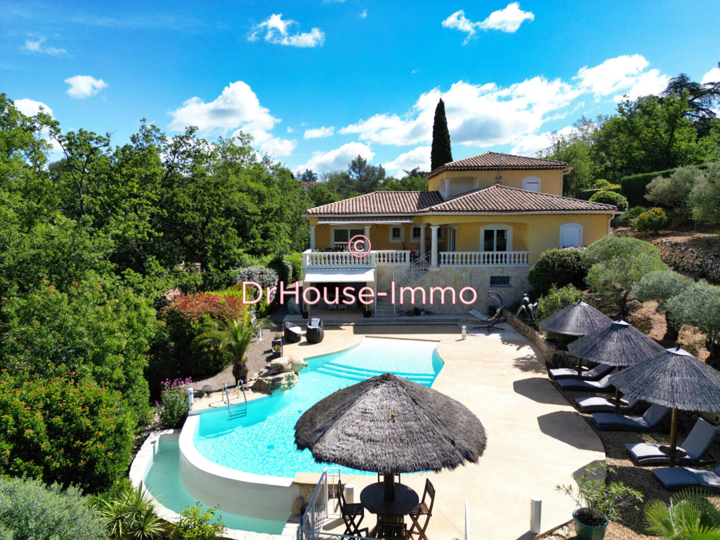 Maison 6 pièces de 230 m² - Brignoles (83170)