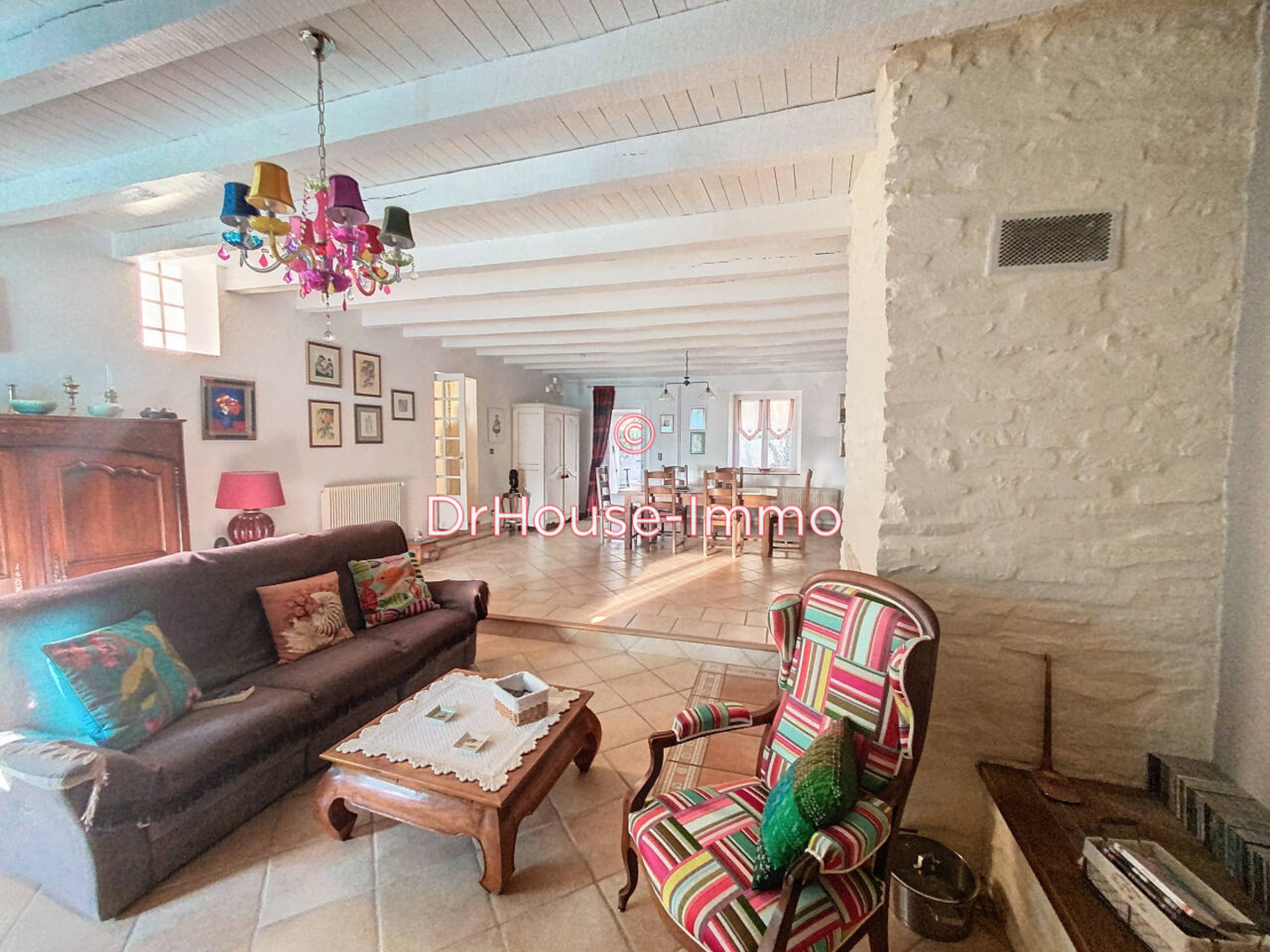 Maison 6 pièces de 173 m² - Saint-Mary (16260)