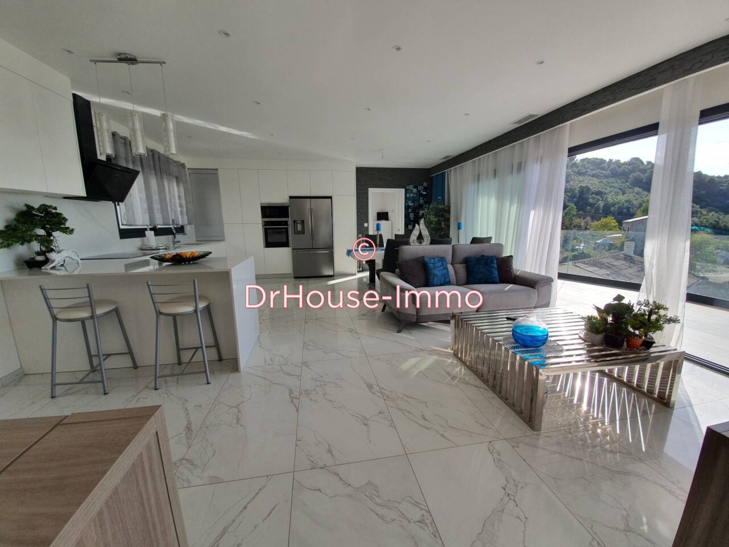 Maison 5 pièces de 158 m² - Ajaccio (20090)