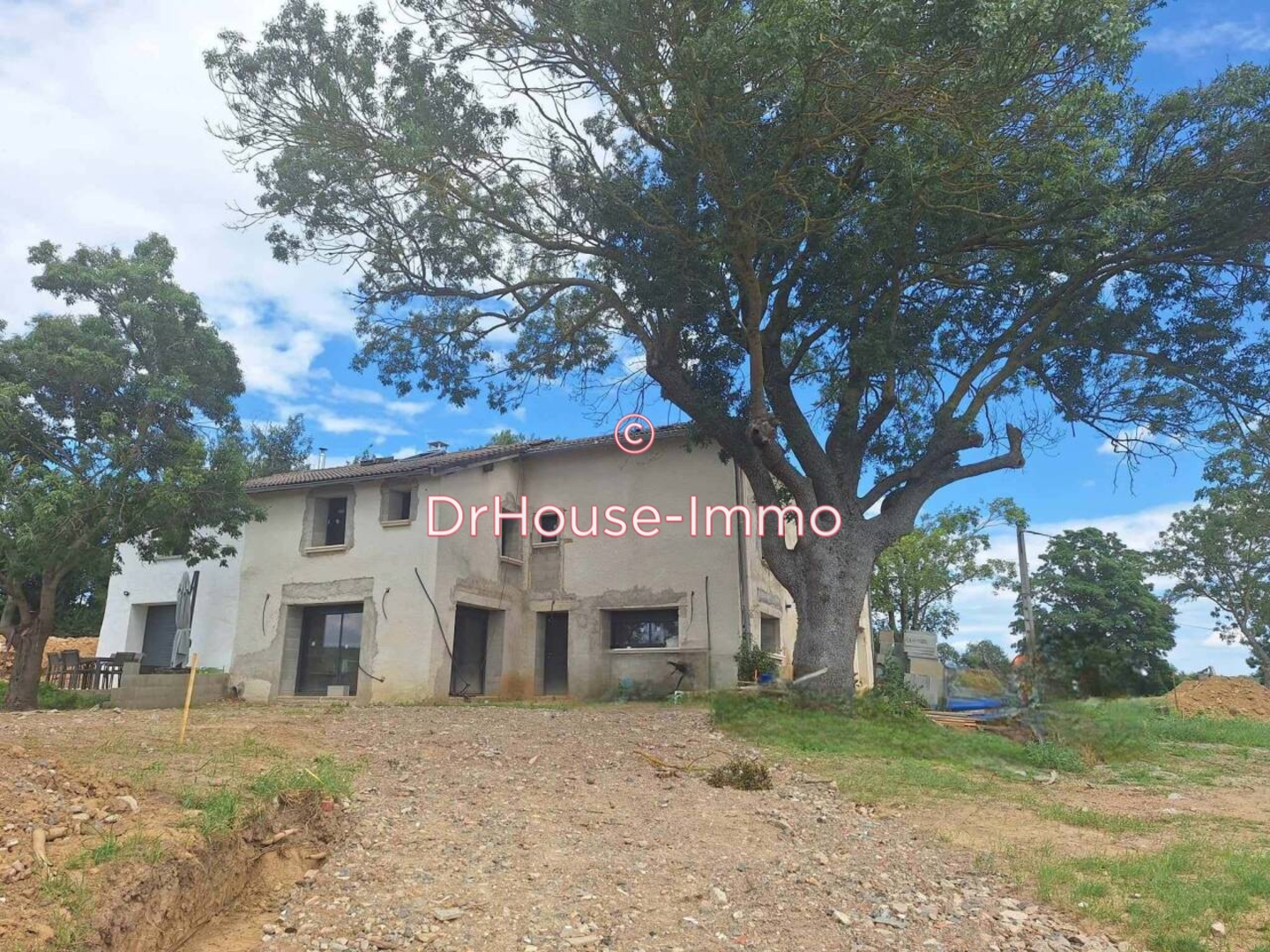 Maison 6 pièces de 150 m² - Toussieux (01600)