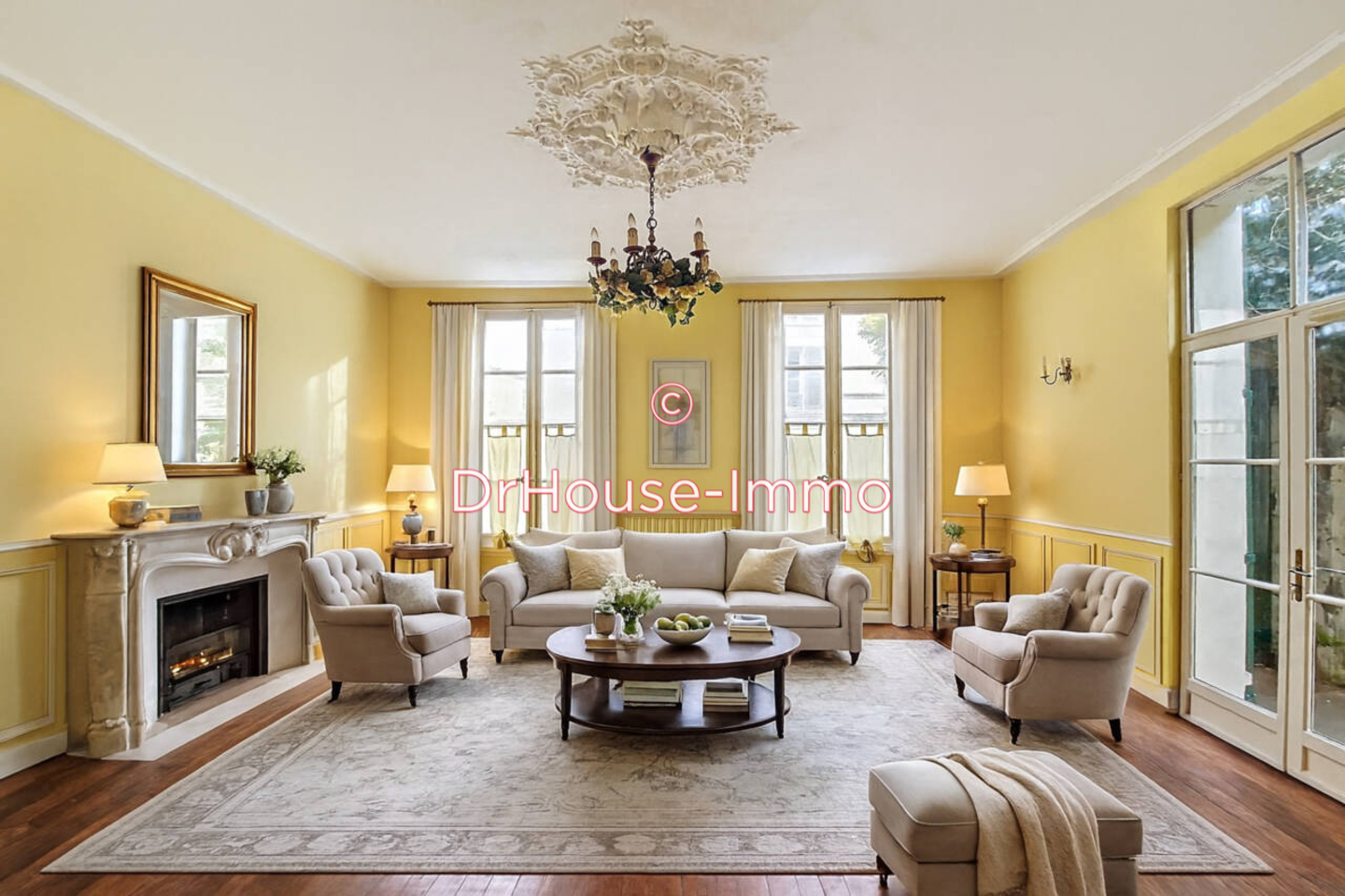 Maison 10 pièces de 290 m² - Niort (79000)