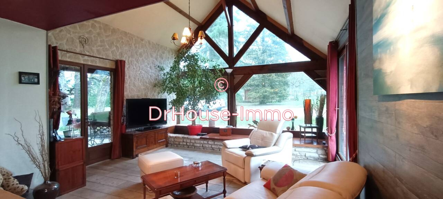 Maison 6 pièces de 160 m² - Parigné-l'Évêque (72250)