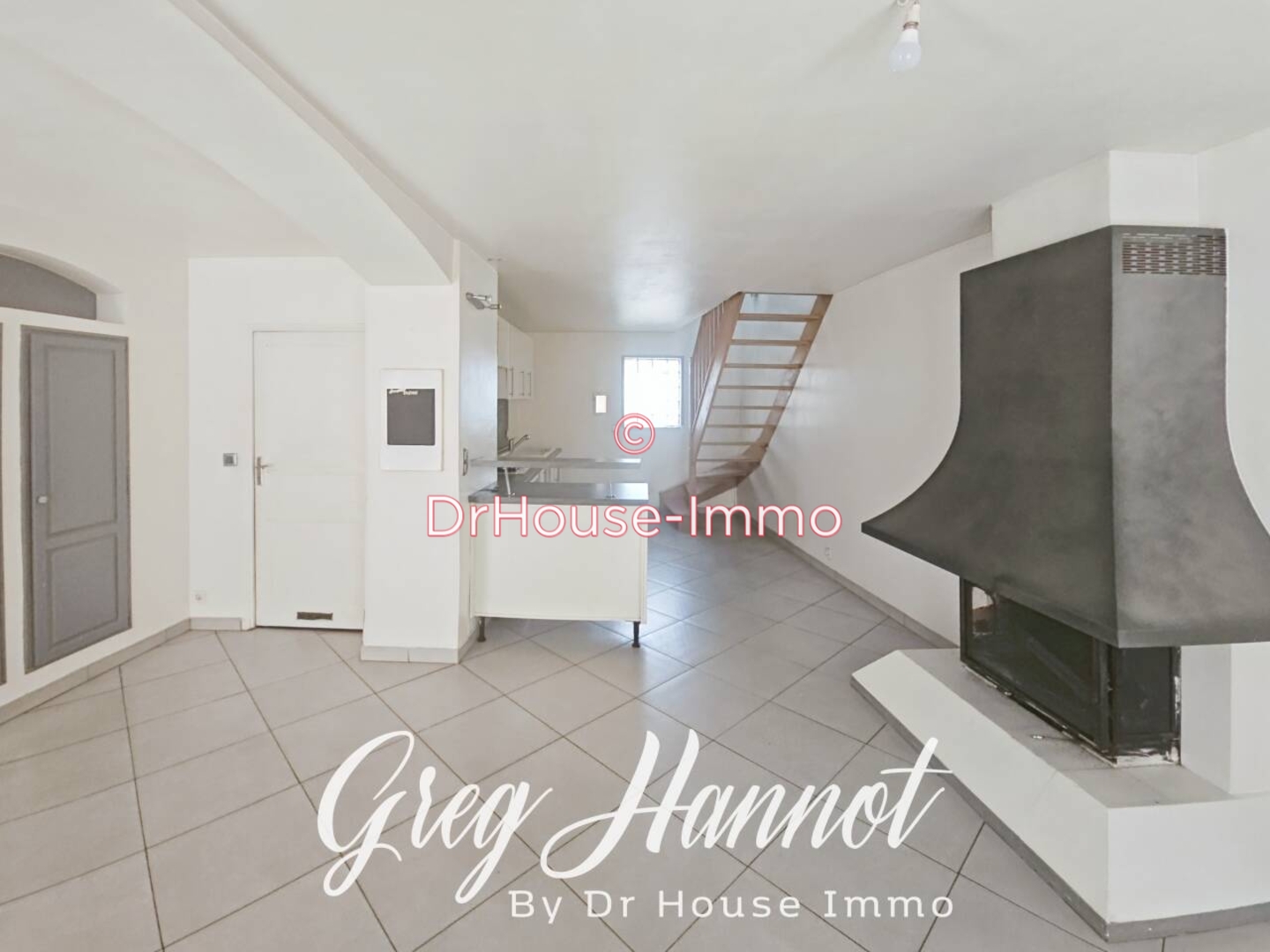 Maison 3 pièces de 70 m² - Néoules (83136)