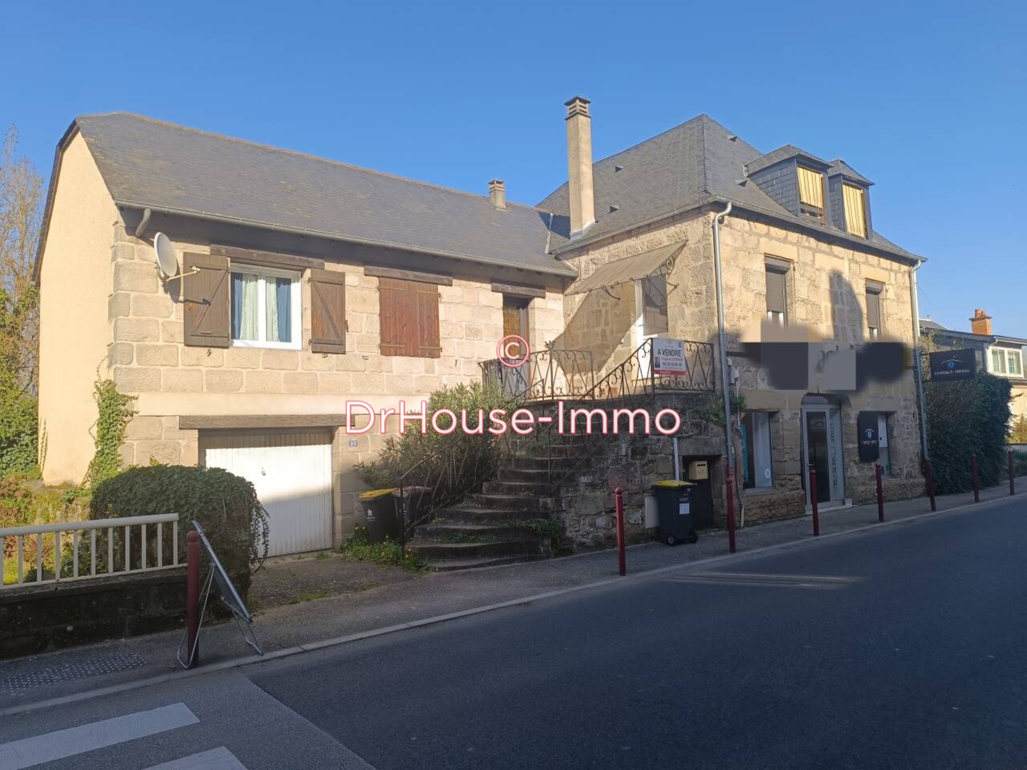 Maison 7 pièces de 200 m² - Larche (19600)