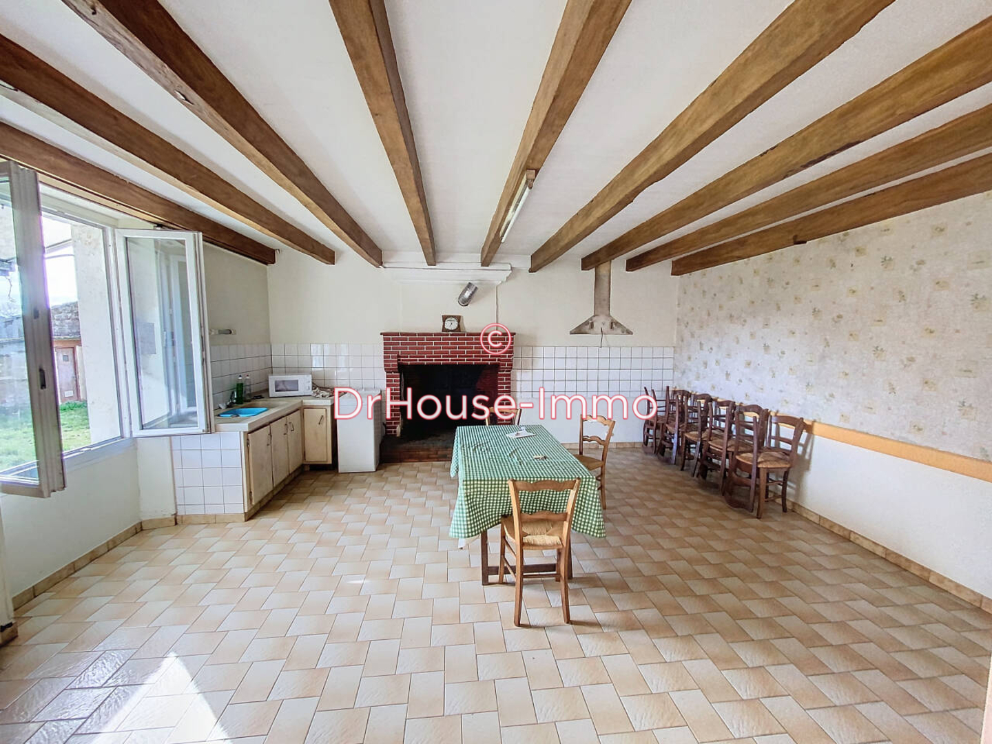 Maison 5 pièces de 148 m² - Vouharte (16330)