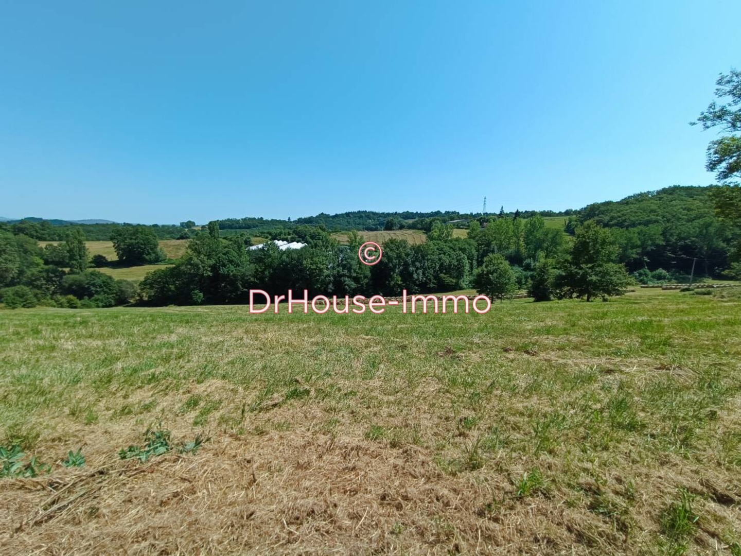 Terrain de 1 855 m² - Brignac-la-Plaine (19310)