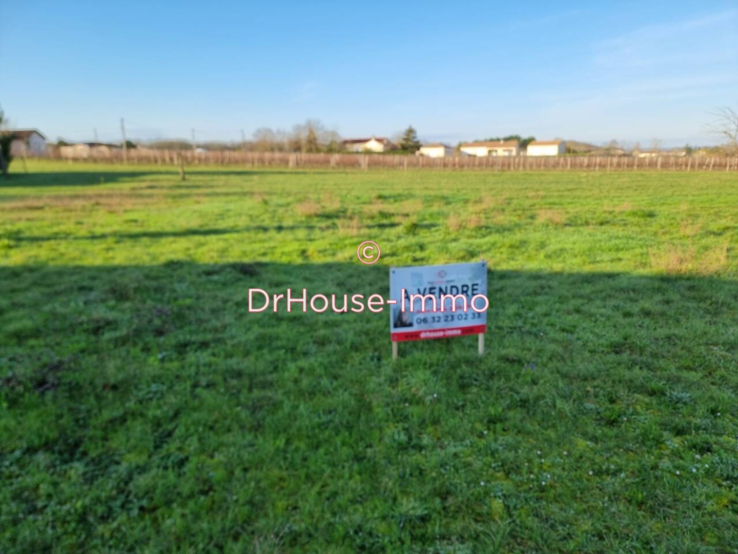 Terrain de 1 500 m² - Ribagnac (24240)