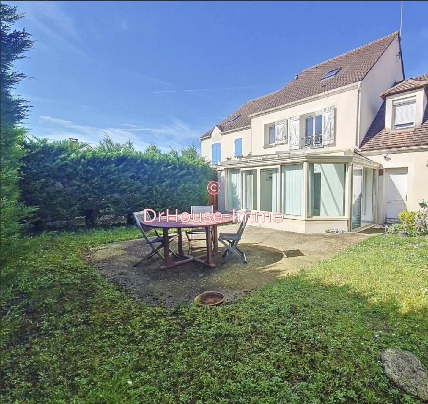 Maison 5 pièces de 98 m² - Montcourt-Fromonville (77140)