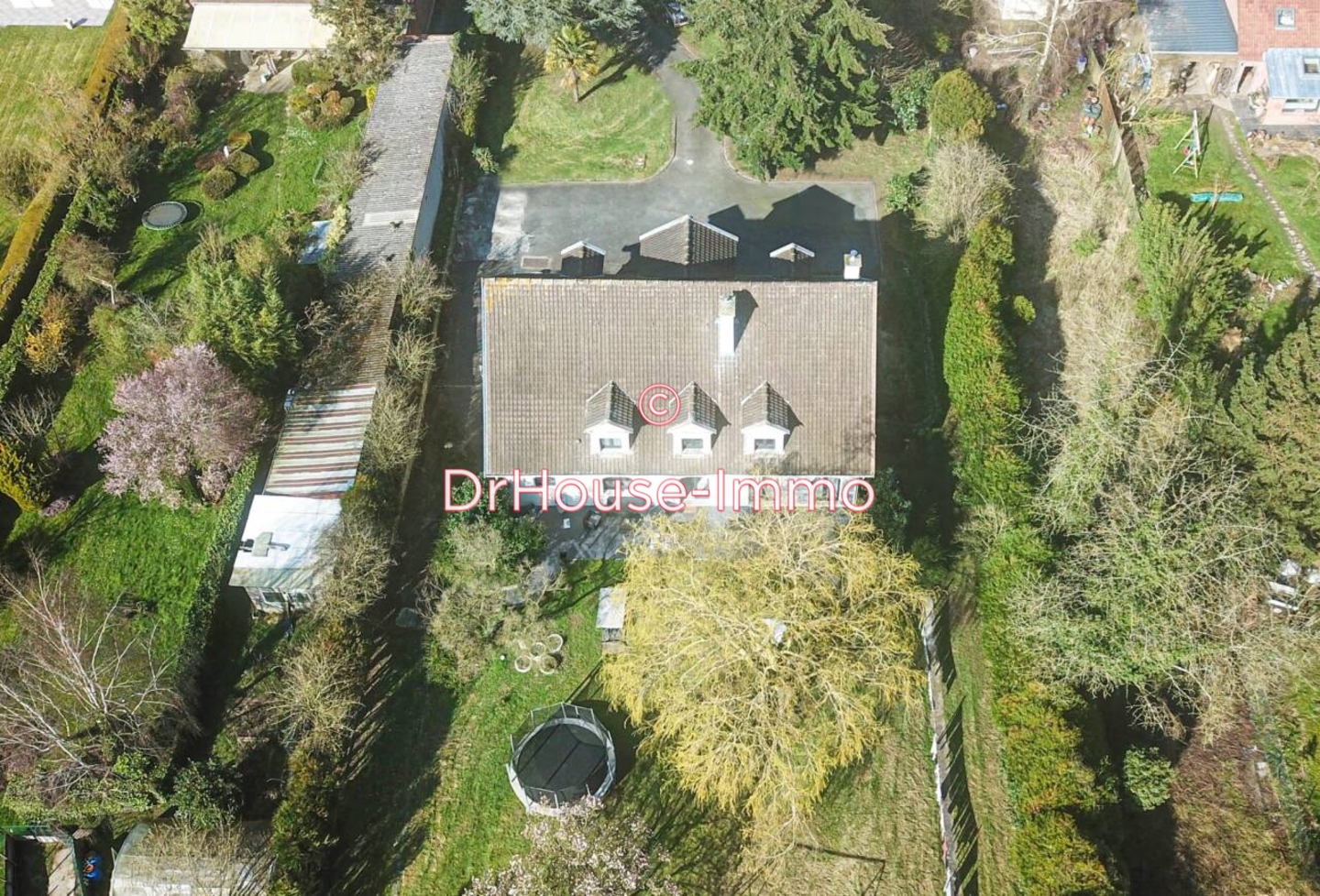 Maison 12 pièces de 309 m² - Valenciennes (59300)