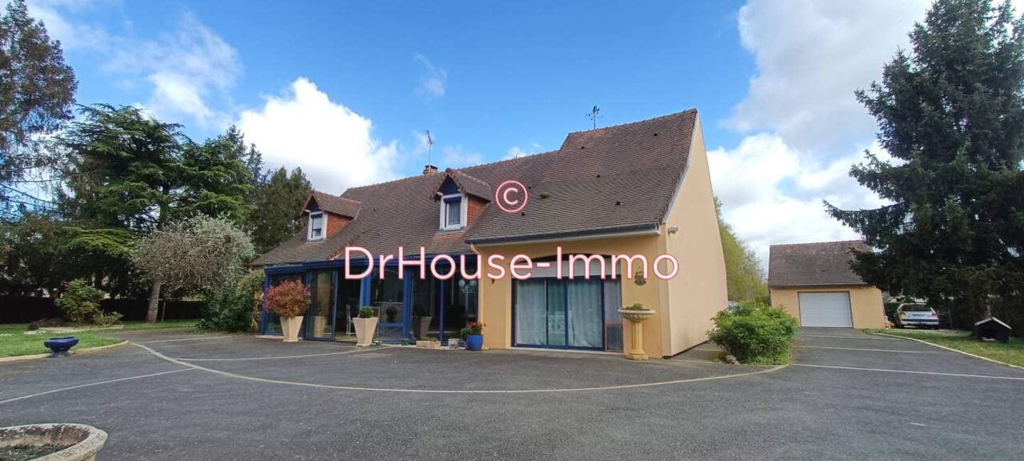 Maison 6 pièces de 228 m² - Ruaudin (72230)