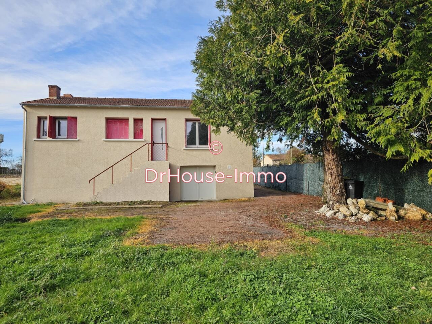 Maison 3 pièces de 75 m² - Antigny (86310)