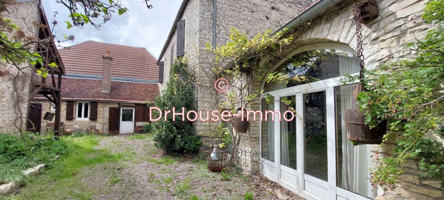 Maison 7 pièces de 192 m² - Landreville (10110)