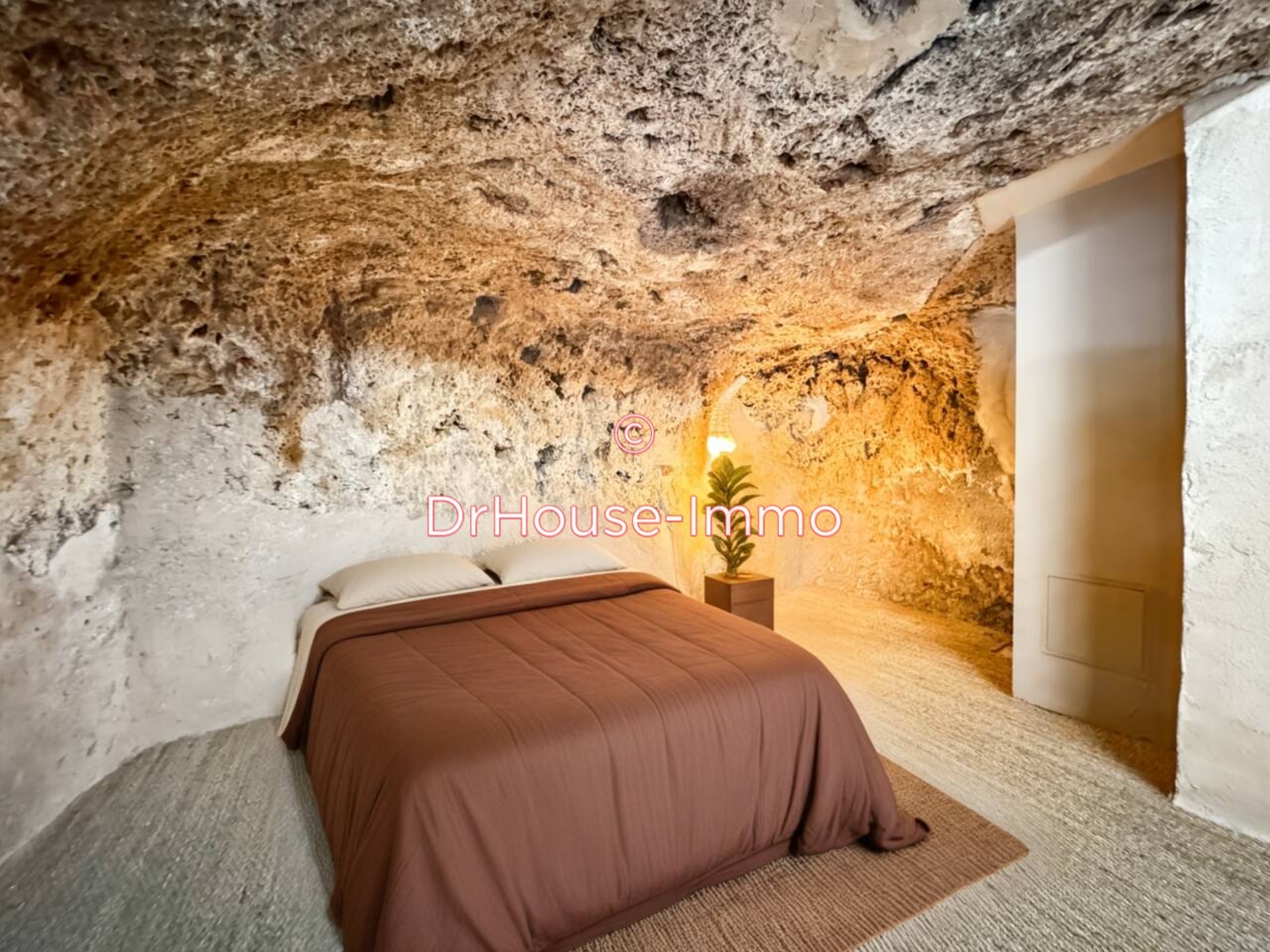 Appartement 2 pièces de 60 m² - Cotignac (83570)