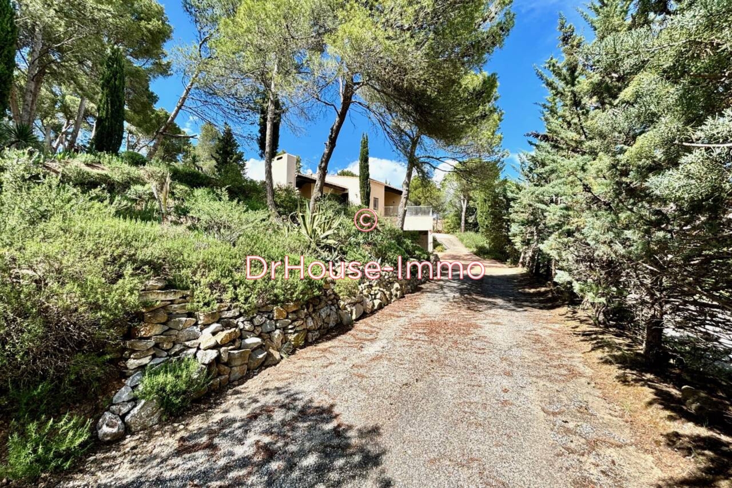 Maison 6 pièces de 146 m² - Lézignan-Corbières (11200)