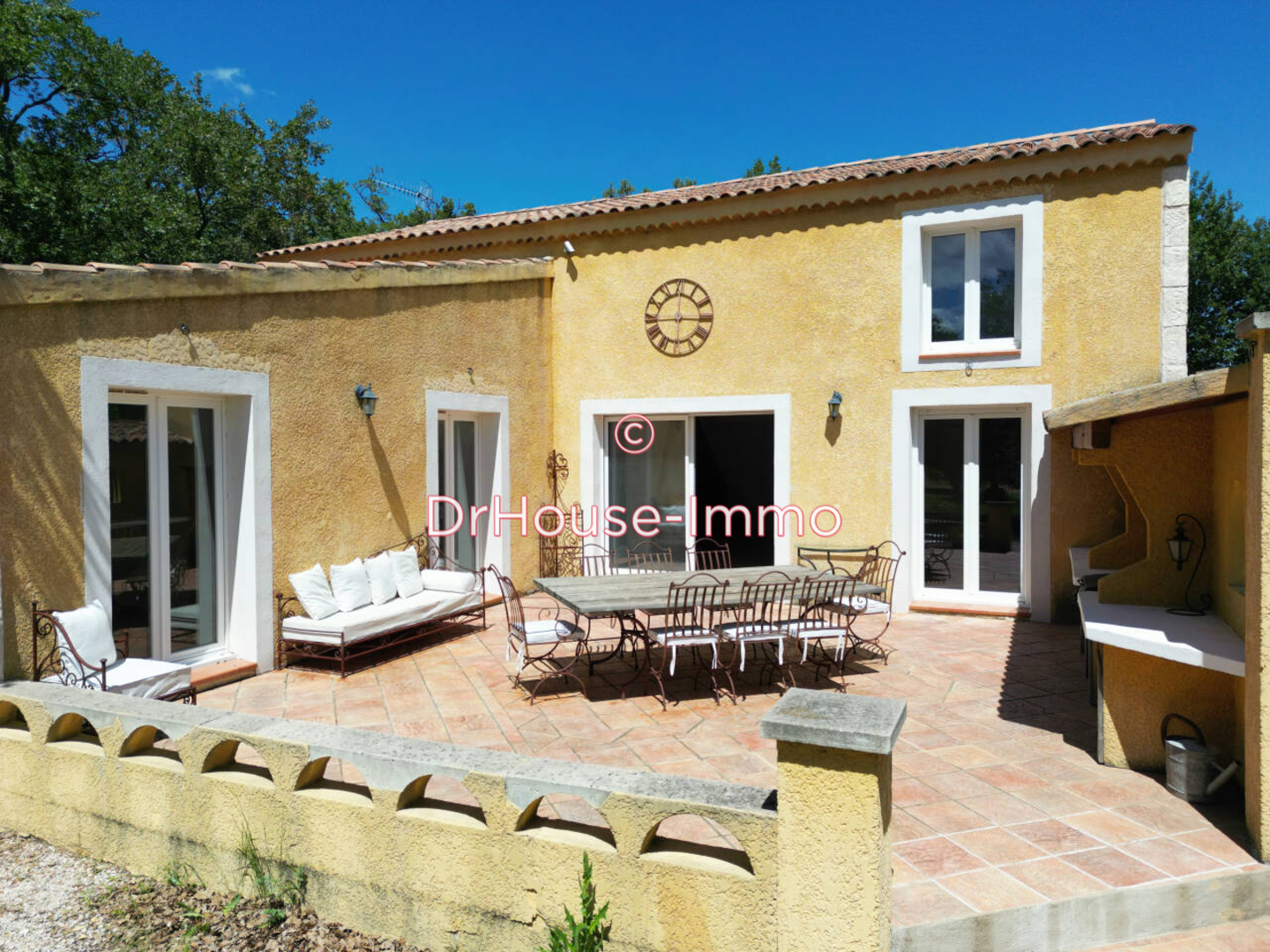 Maison 5 pièces de 205 m² - Garéoult (83136)