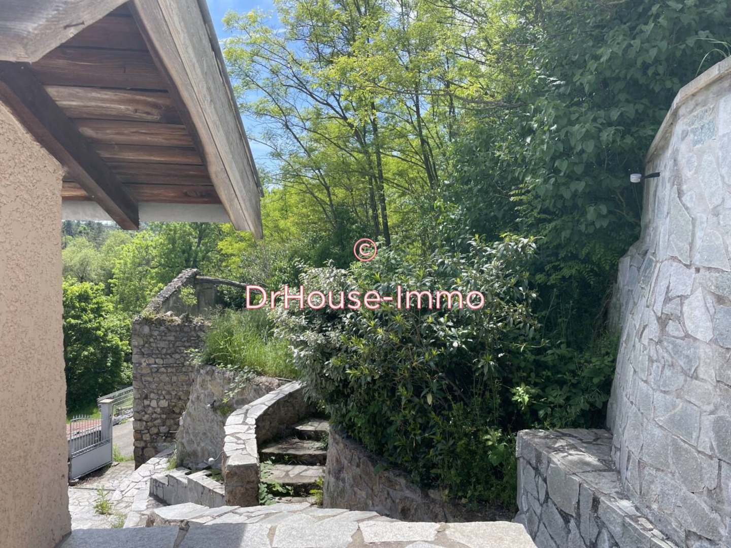 Maison 6 pièces de 160 m² - Pont-Salomon (43330)