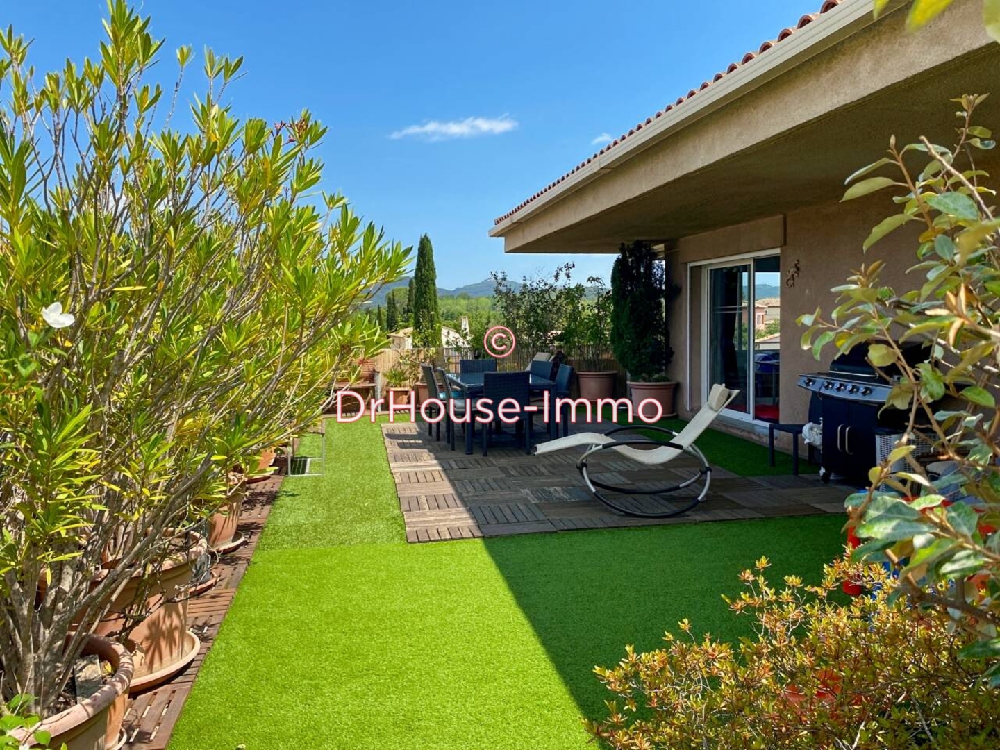 Appartement 3 pièces de 70 m² - Garéoult (83136)