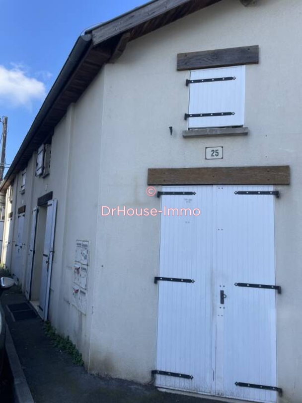 Immeuble 10 pièces de 160 m² - Angoulême (16000)