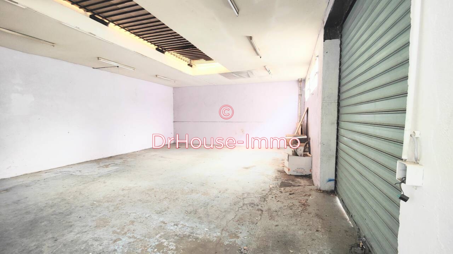 Immeuble 5 pièces de 169 m² - Saint-Ouen-sur-Seine (93400)